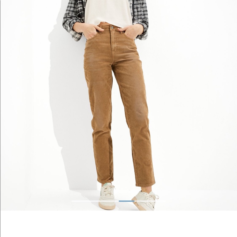 AE Corduroy Mom Straight Jeans, size 6